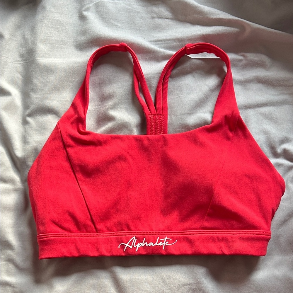 Alphalete pulse kinetic sports bra